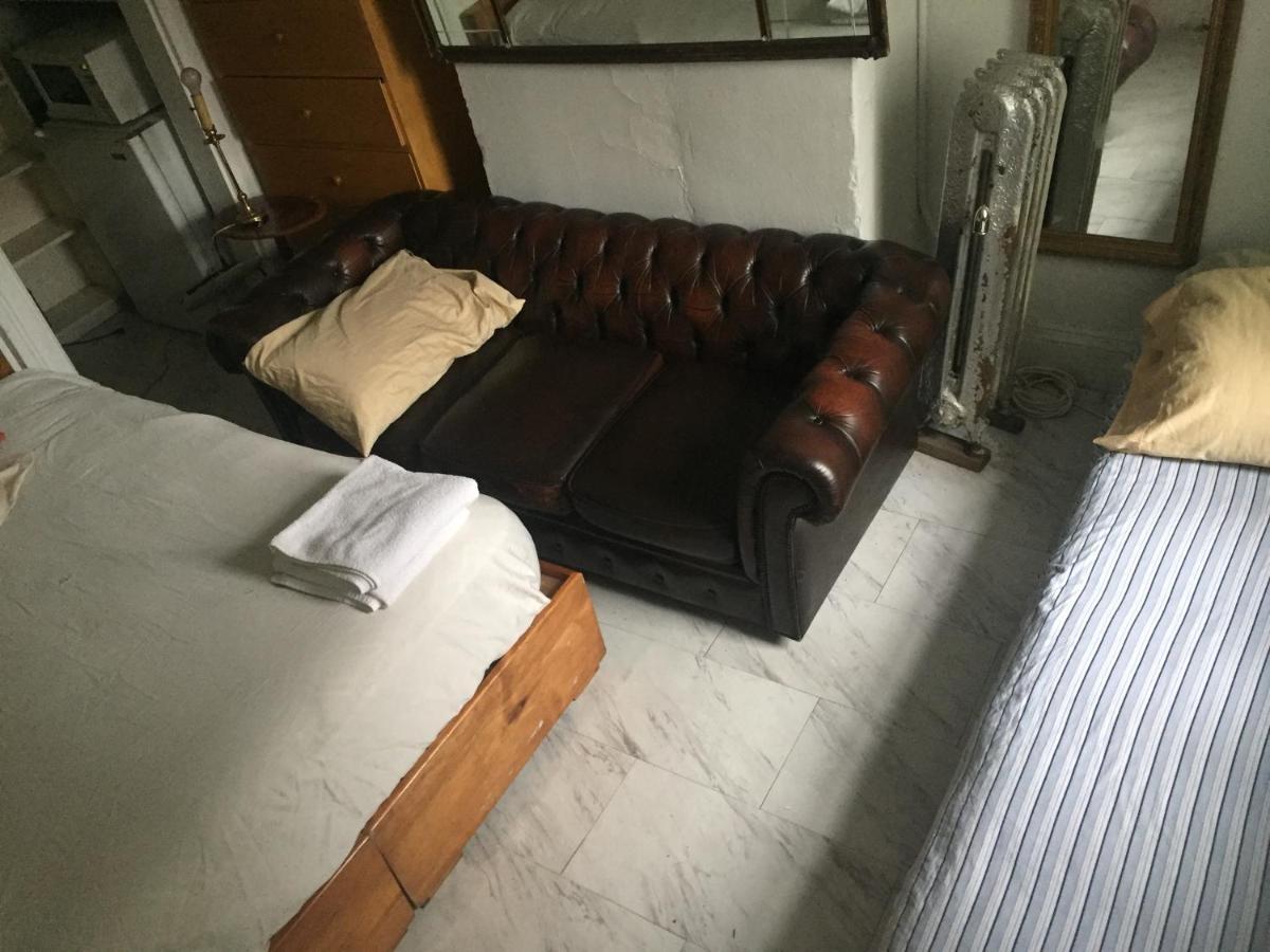 Private Room In Manhattan New York Exterior photo